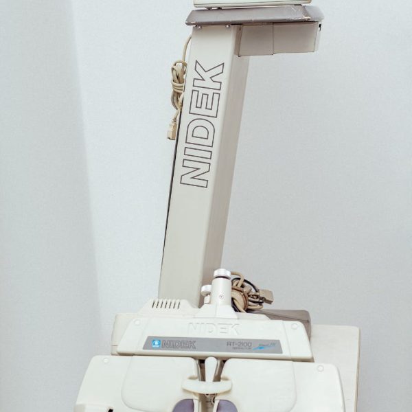 Nidek RT-2100 Auto Phoropter System